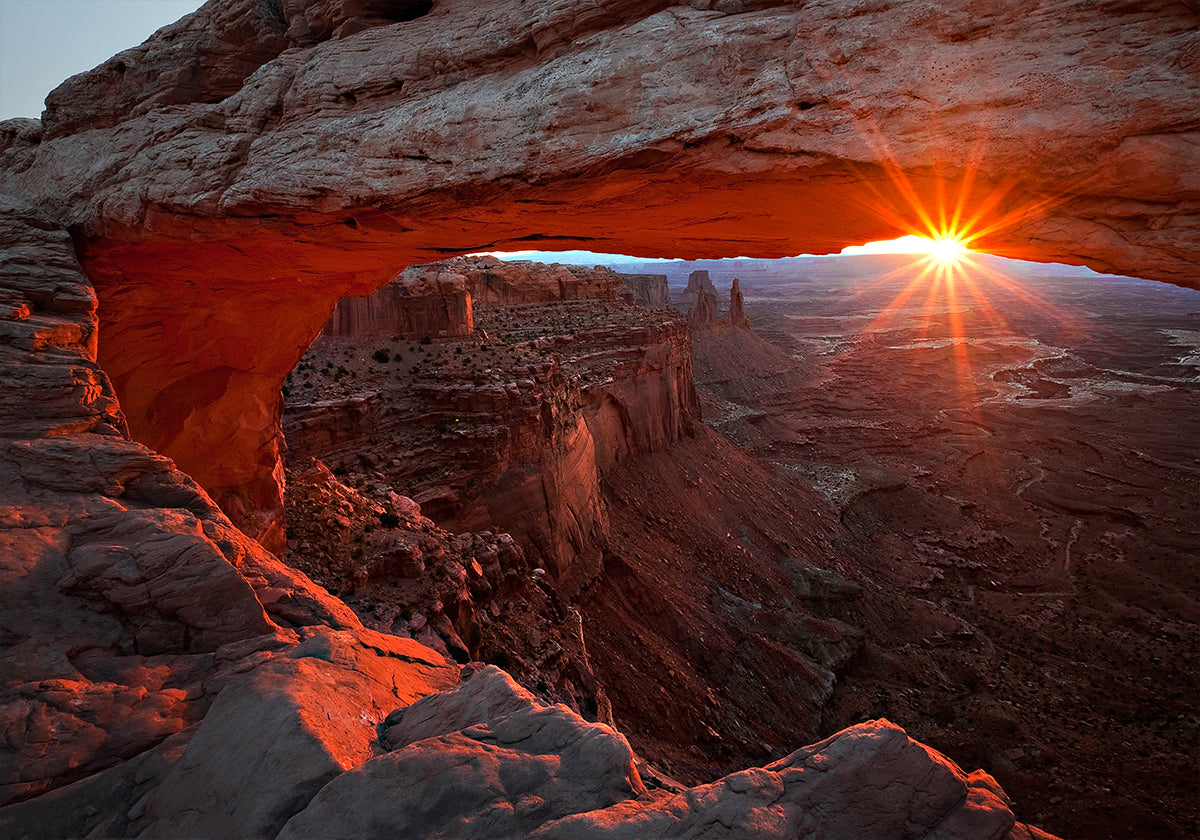 Wschód słońca Mesa Arch