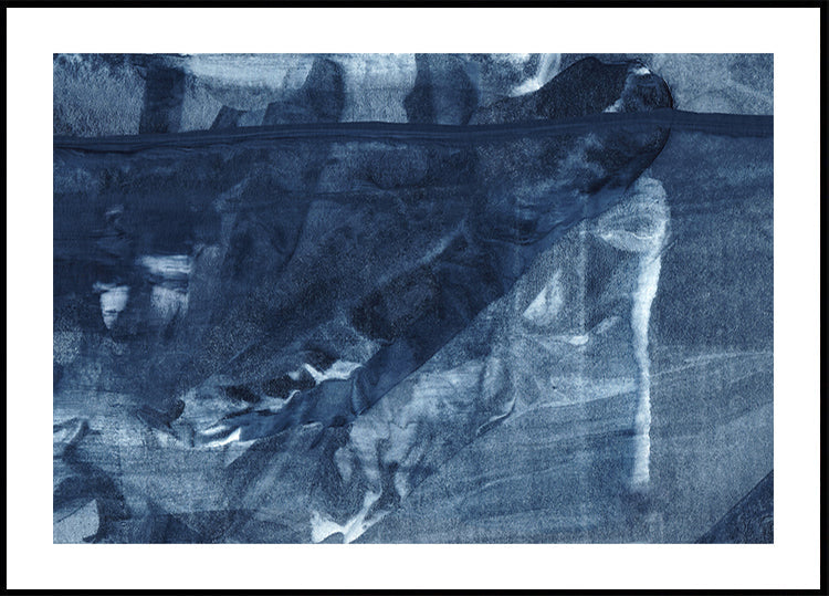 Plakat z niebieskimi teksturami płynącymi pionowymi liniami