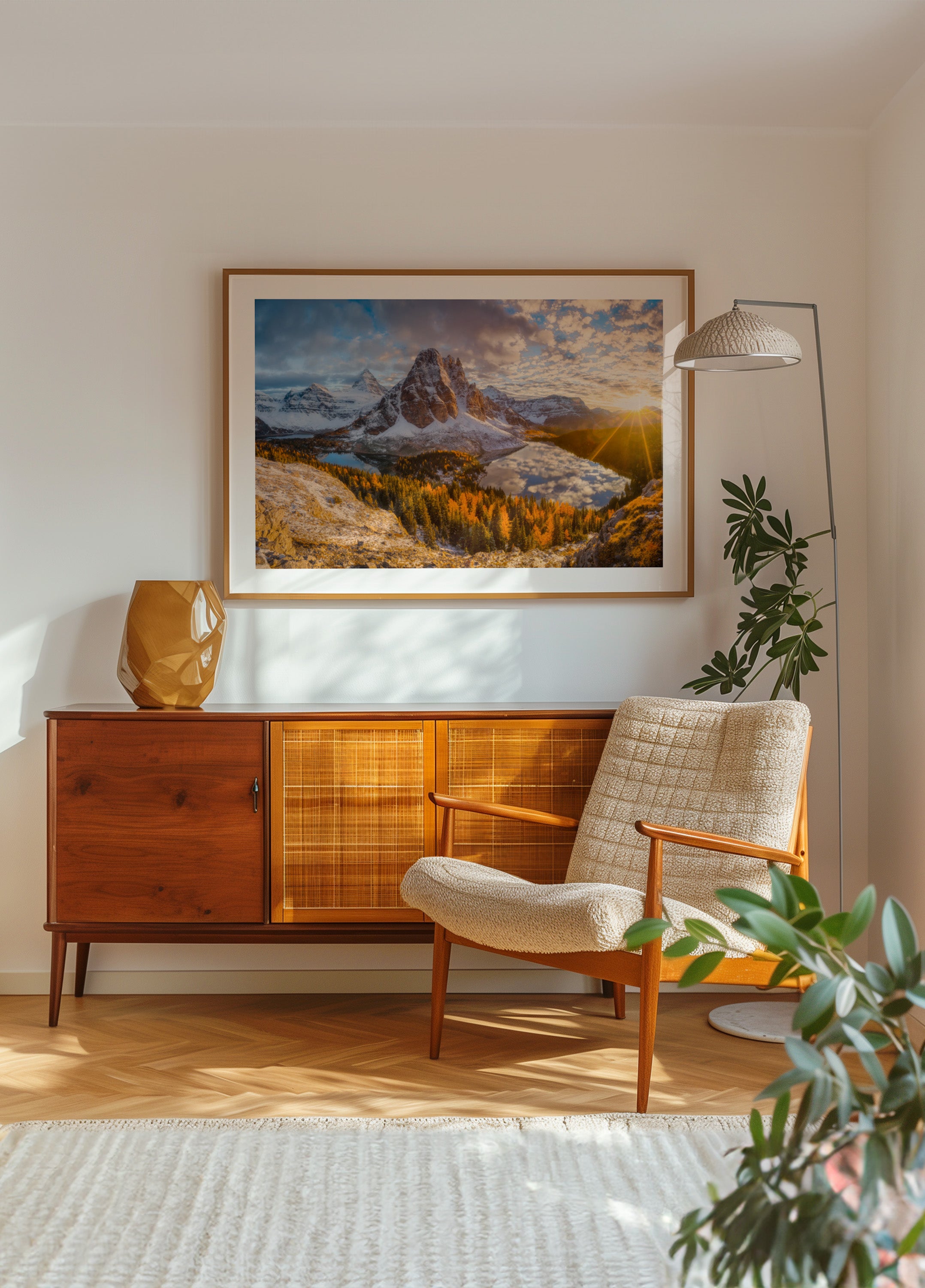 Wschód słońca nad jeziorem Golden Mountain
