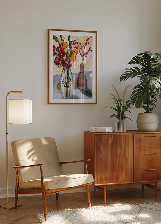 Martwa natura ze słoikiem na przetwory i plakatem z kwiatami