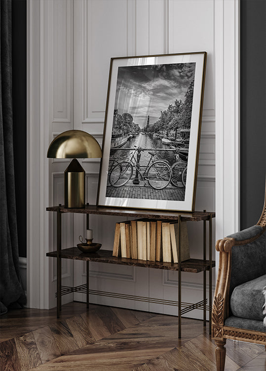 Typowy Amsterdam - plakat monochromatyczny