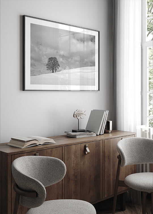 Plakat w pochmurny zimowy dzień