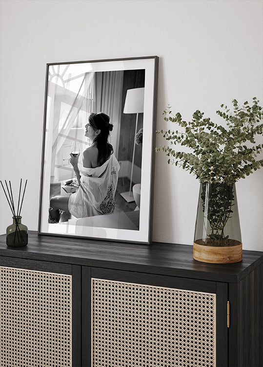 Woman Relaxing with Wine Plakat - Posterbox.dk