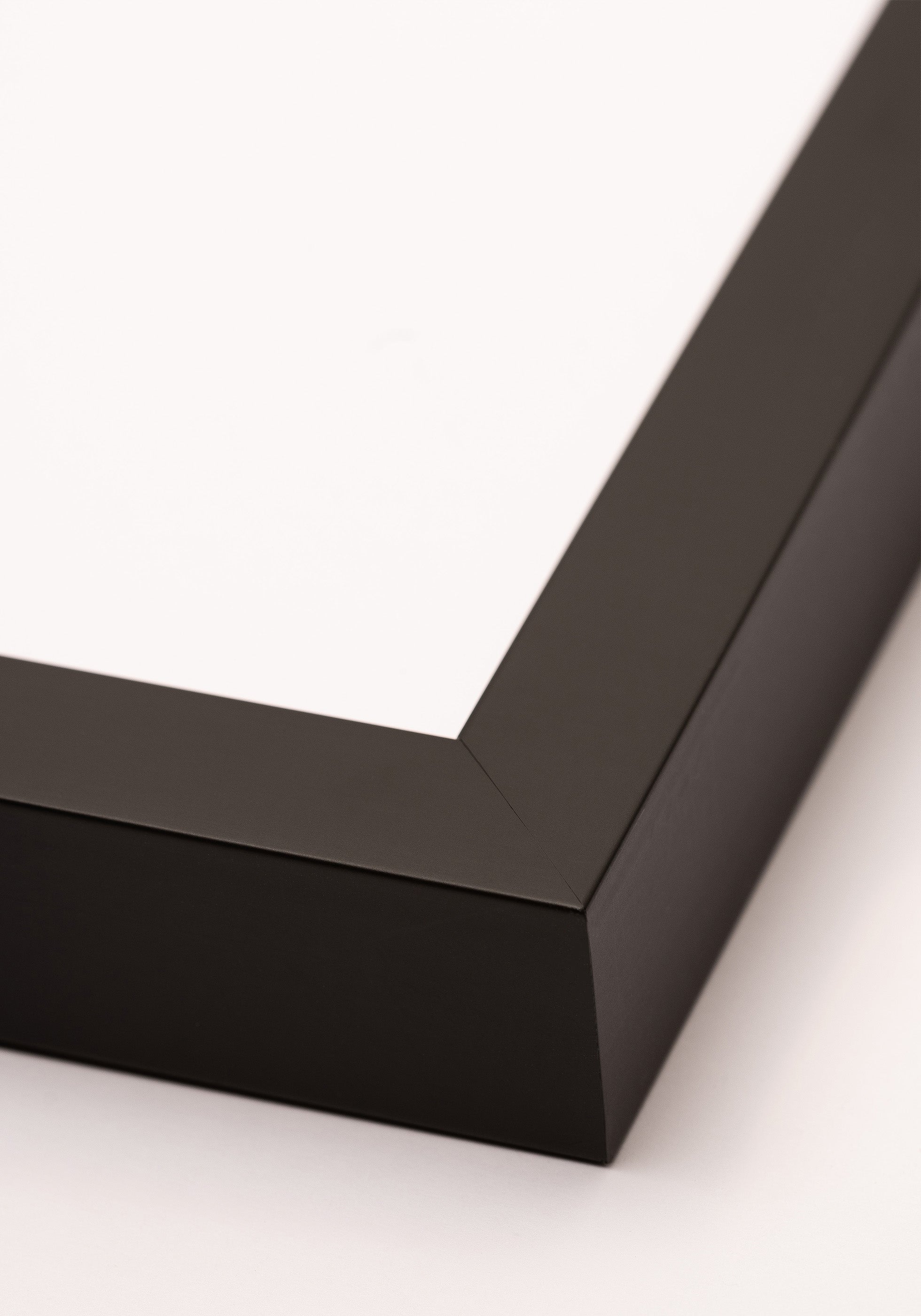 Rama Premium Wood Nielsen Black