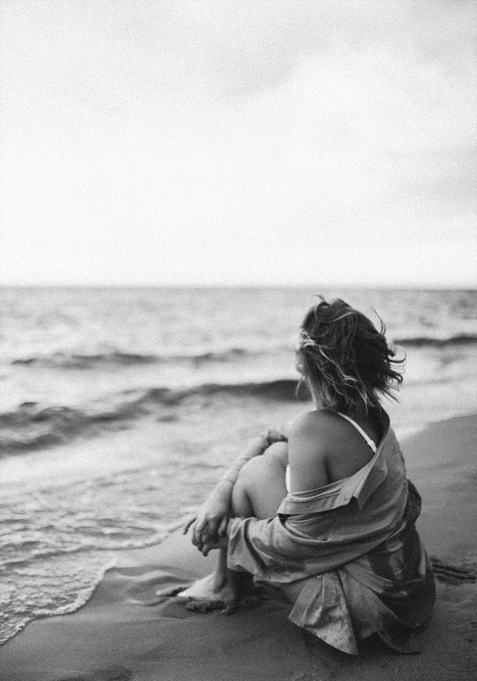 Woman At The Beach Plakat - Posterbox.dk